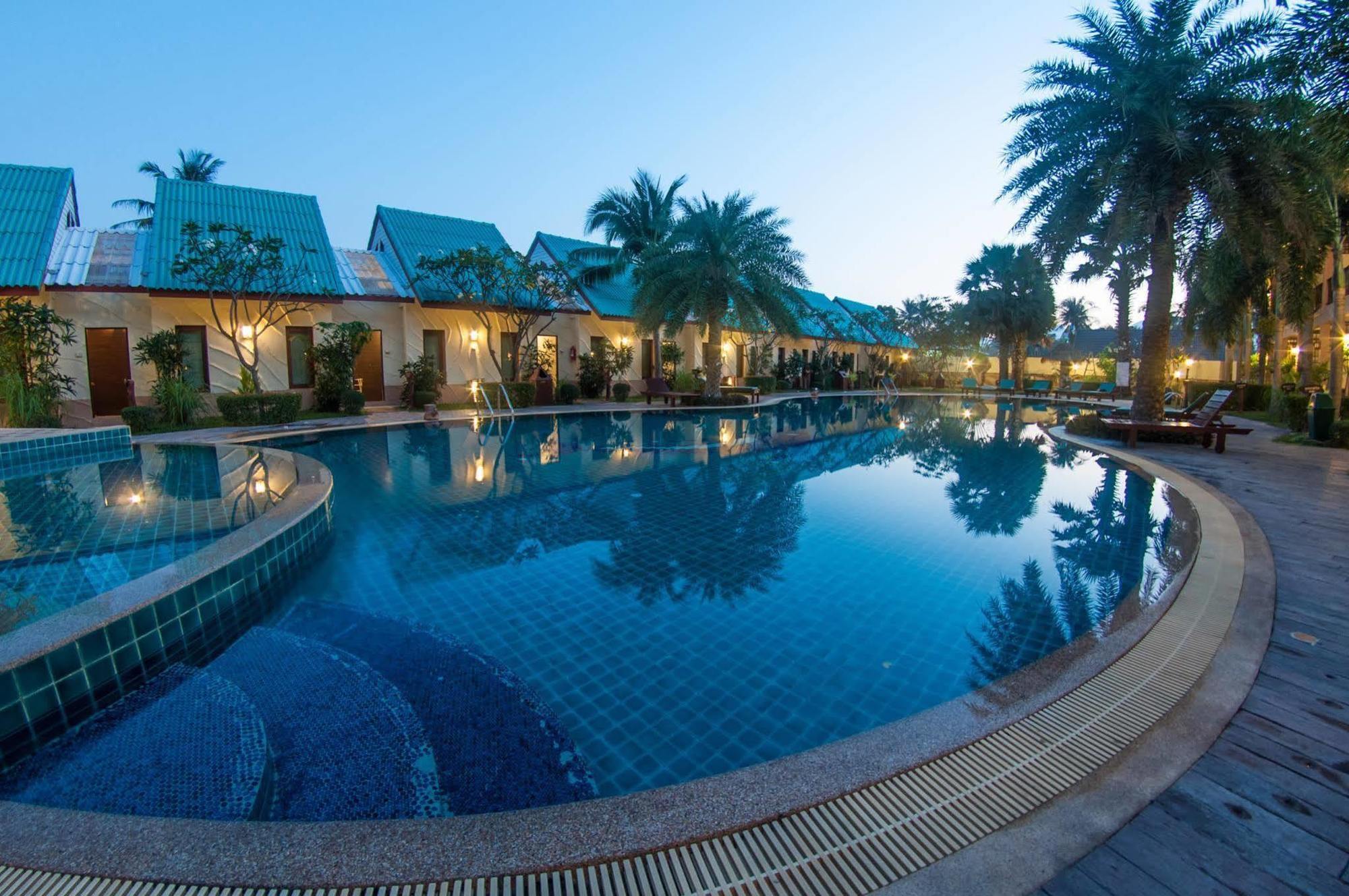 The Green Beach Resort Сам-Рой-Йот Экстерьер фото